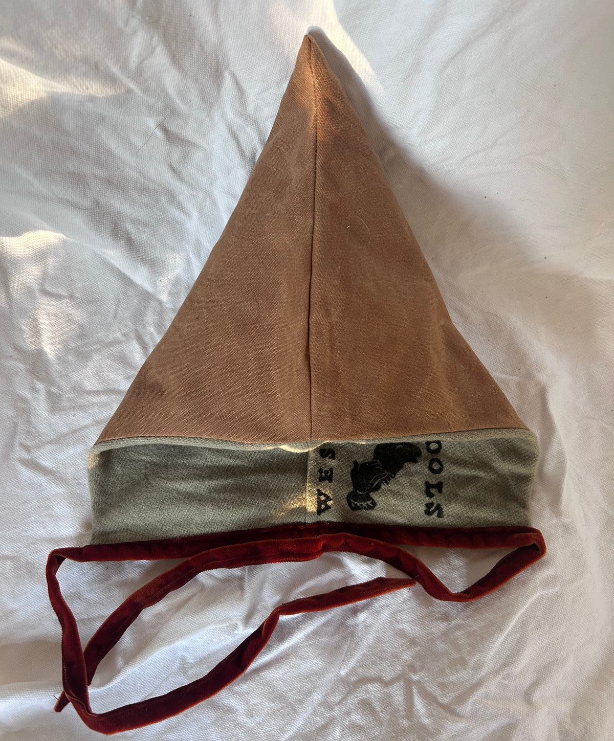 maple gnome hat